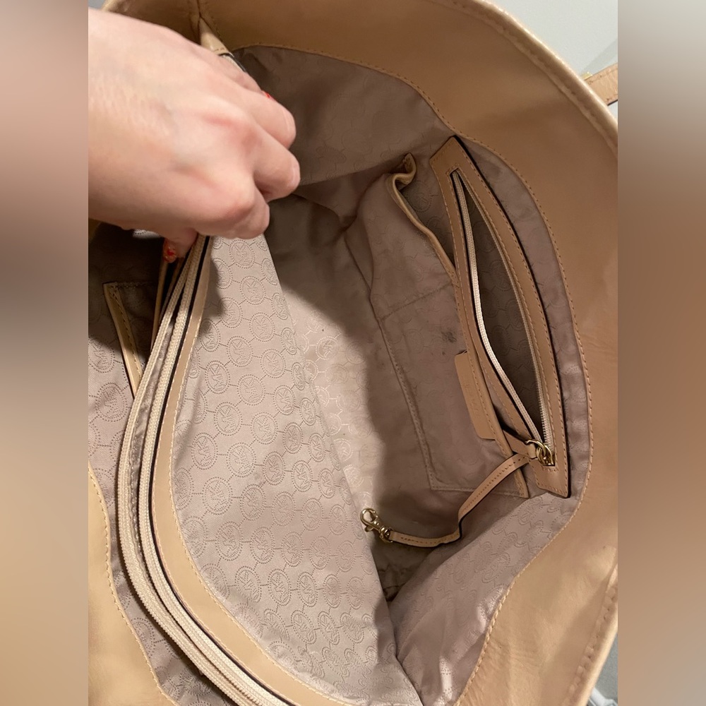 Michael Kors large tote with large wallet